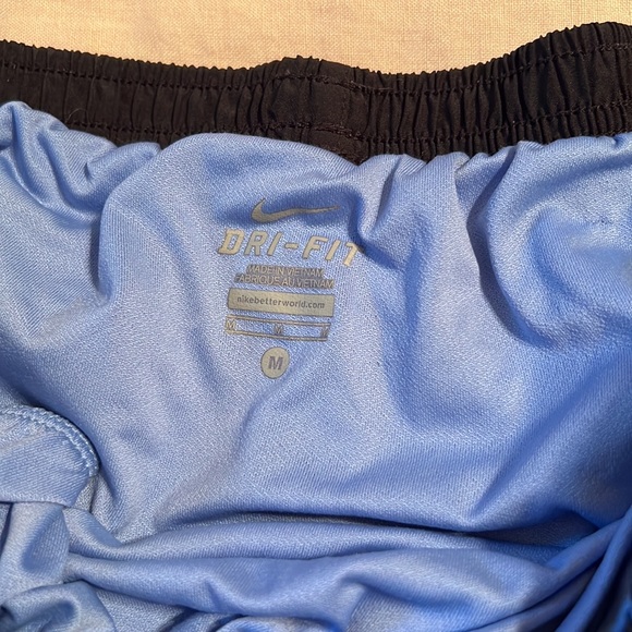 Nike Running Shorts - Picture 3 of 5